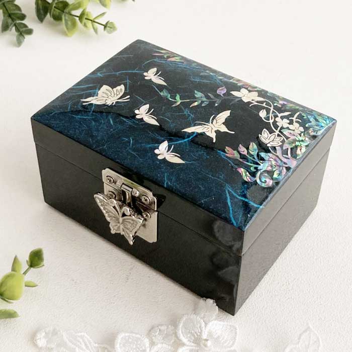 螺鈿細工 宝石箱 小物入れ 青に螺鈿の上品な輝き 蝶の 韓国伝統工芸