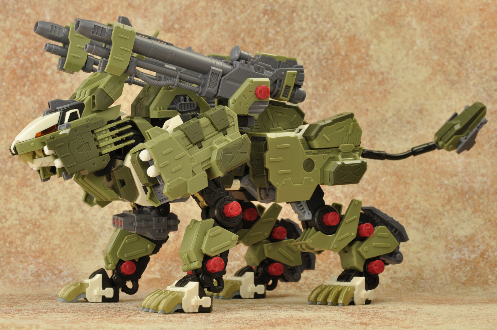 HMM ライガーゼロパンツアー全塗装 完成報告】HMM ライガーゼロ