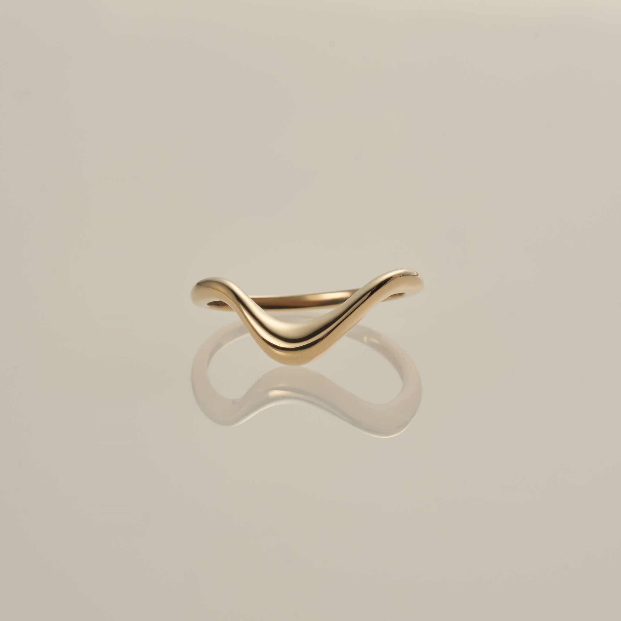 K18 ベイ リング | XOZ 18金リング 波打つゴールドのライン – XOZ