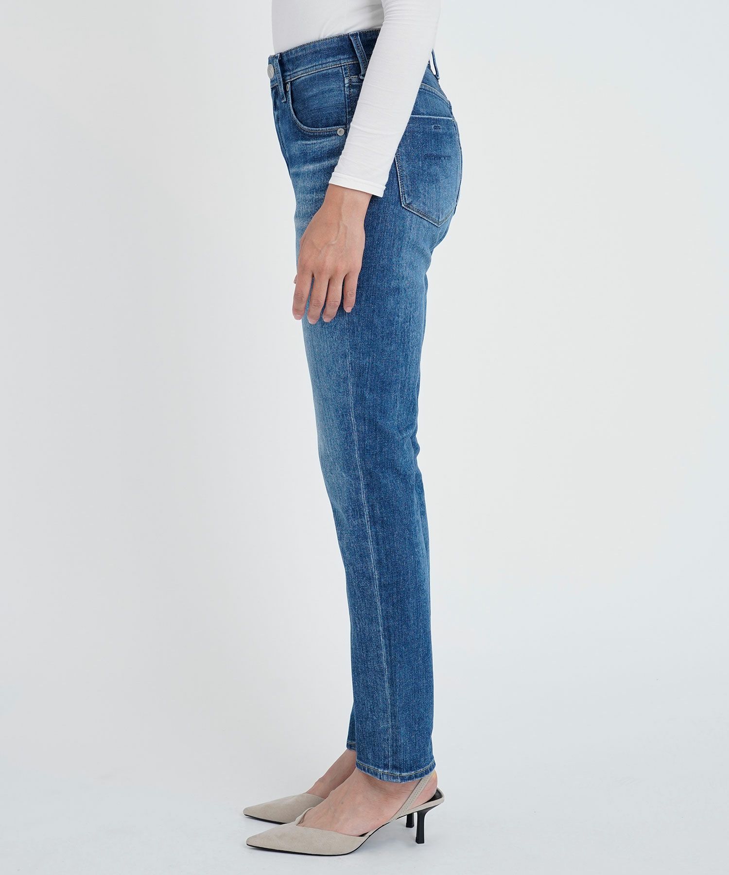 美品ヤヌークスリムテーパード Ruth SCB 22サイズソーカルブルー