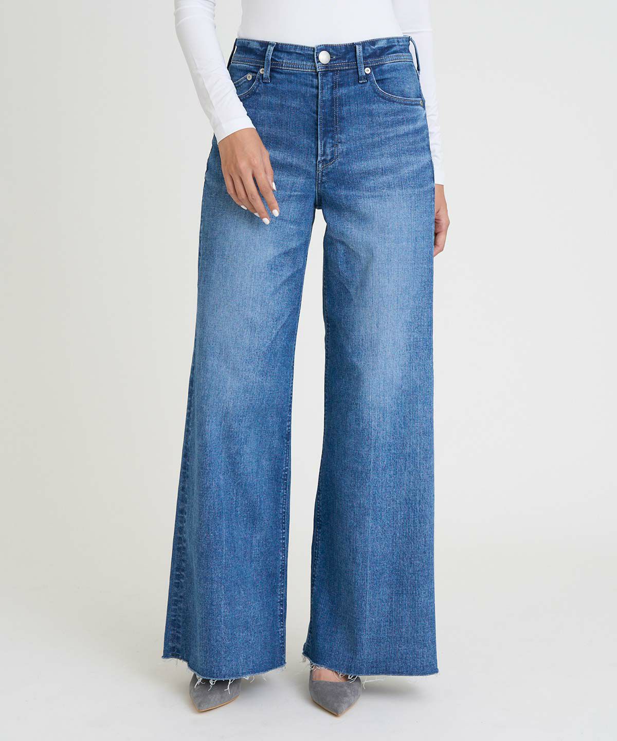 LIGHT BLUE | YANUK ONLINE STORE