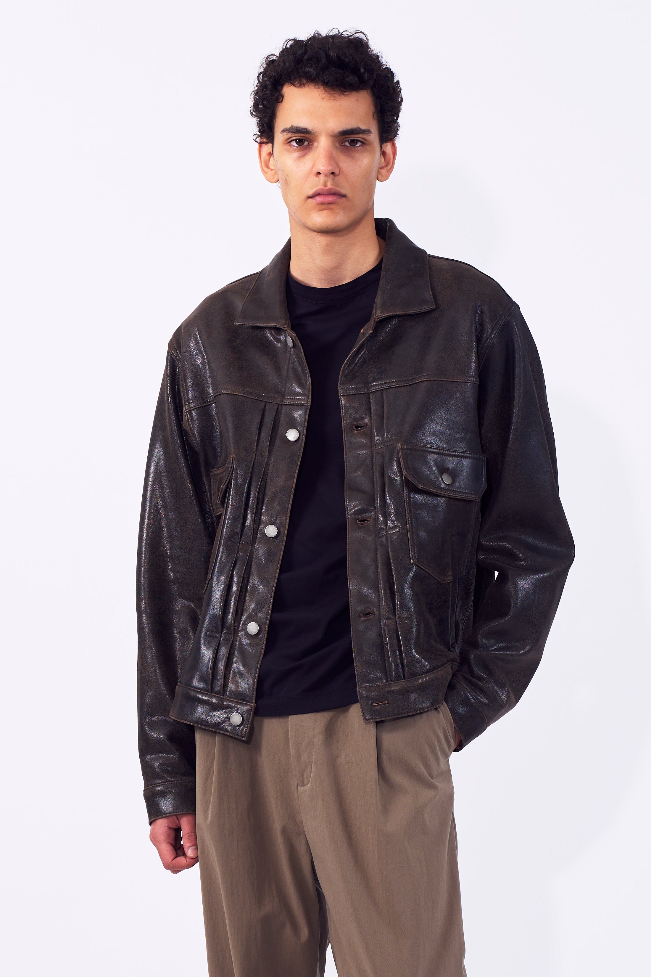 Cracked Leather Trucker Jacket | YOKE Official Website