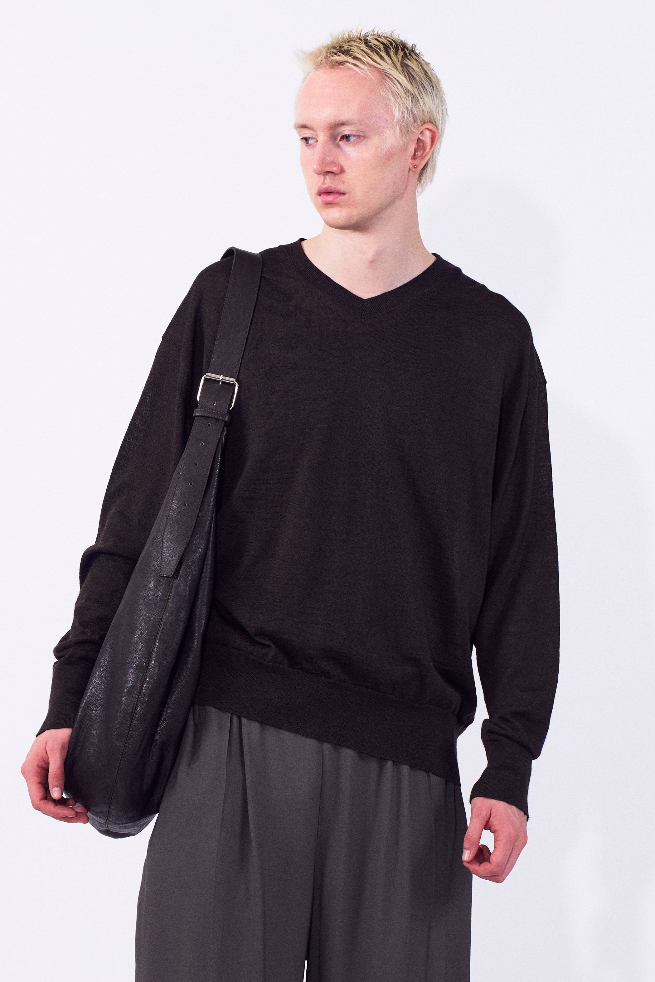 Carf Leather Circle Bag | YOKE Official Website