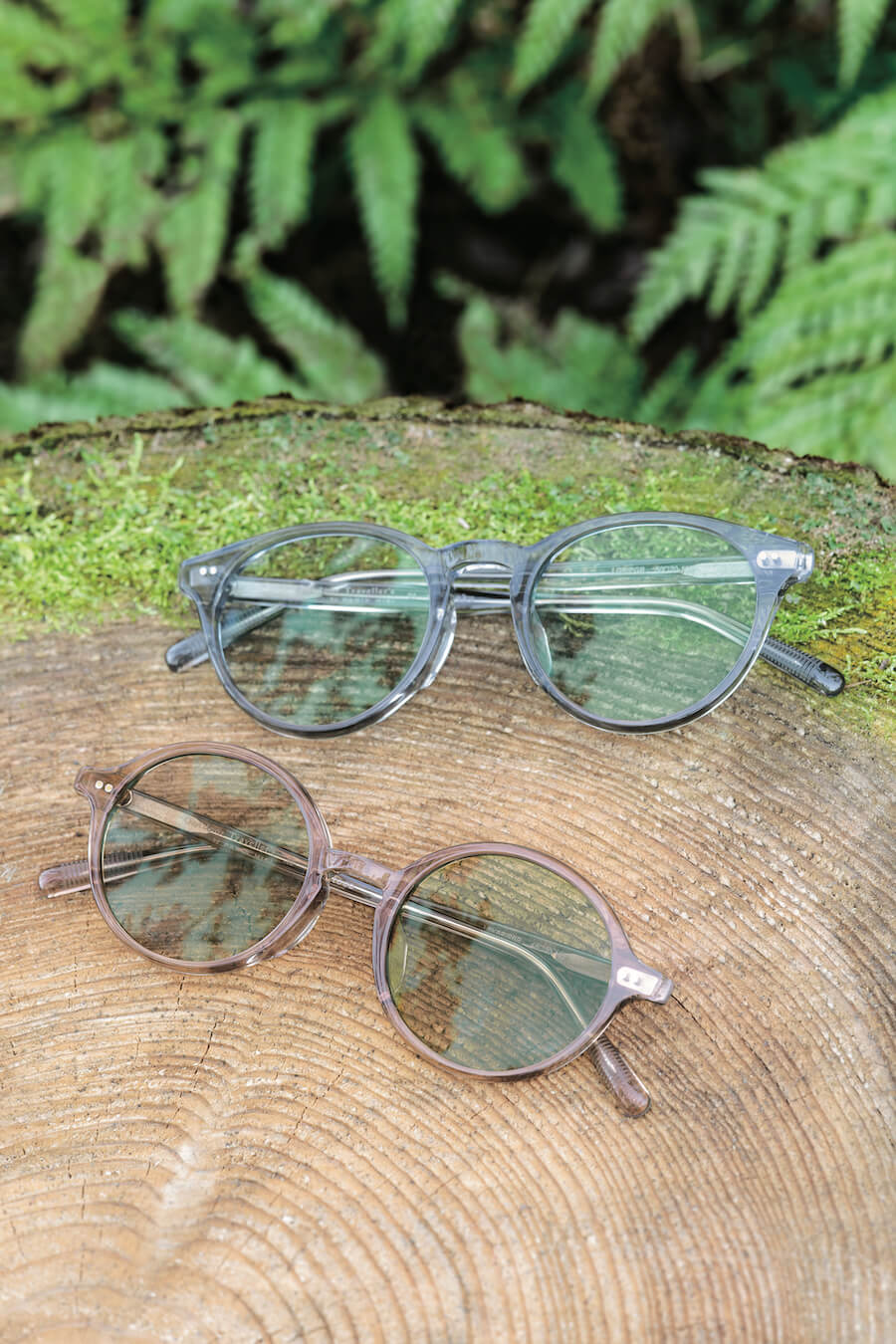 山でも街でも、お出かけにはサングラスを。人気コラボにこの春、新色が