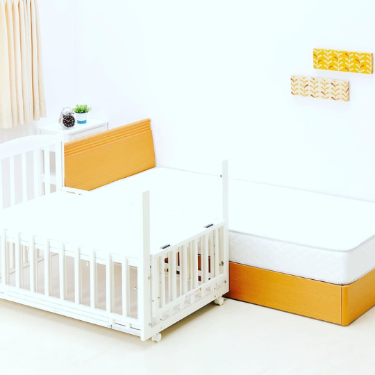 国産ベビーベッド製造メーカー ヤマサキ