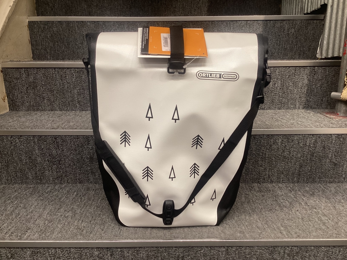 防水パニアバッグの超定番“ORTLIEB BACK ROLLER CLASSIC”のデザイン