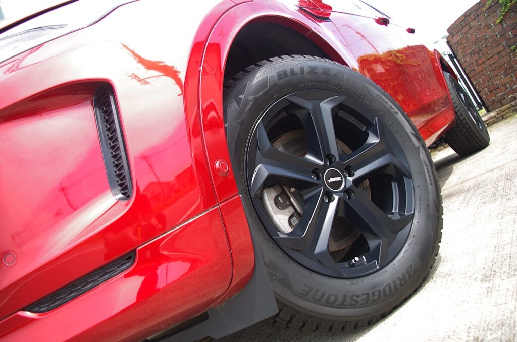 ランドローバー ディスカバリースポーツ x オーテック ゼノス 18インチ