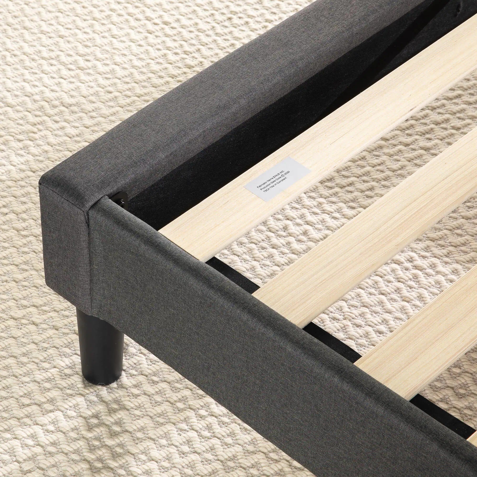 Shalini ファブリックベッドフレーム ヘッドボード付 | 【公式】ZINUS