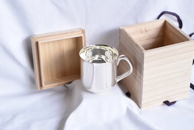 銀製取っ手付きカップ ｜ 内藤銀器製作所