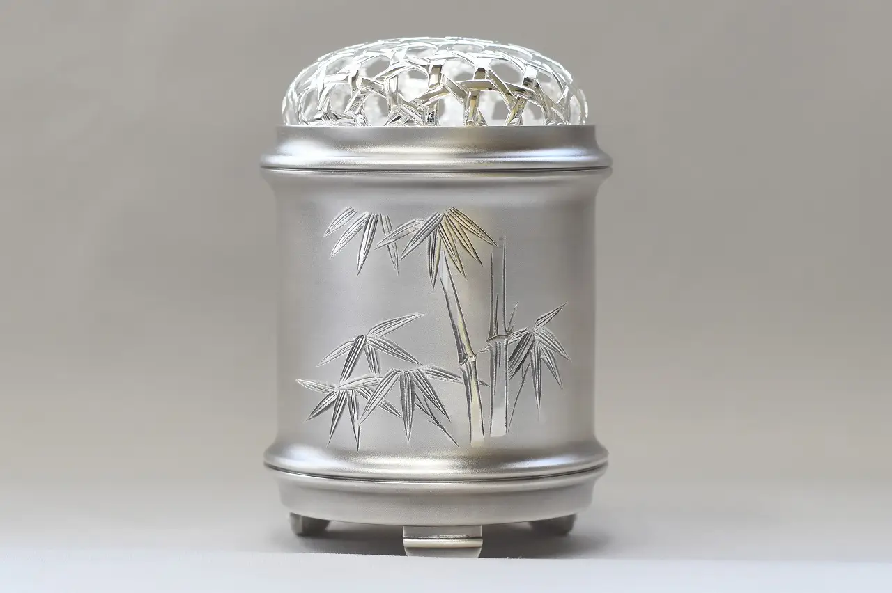 銀950製竹模様アンティークボトル 銀950製竹模様アンティークボトル