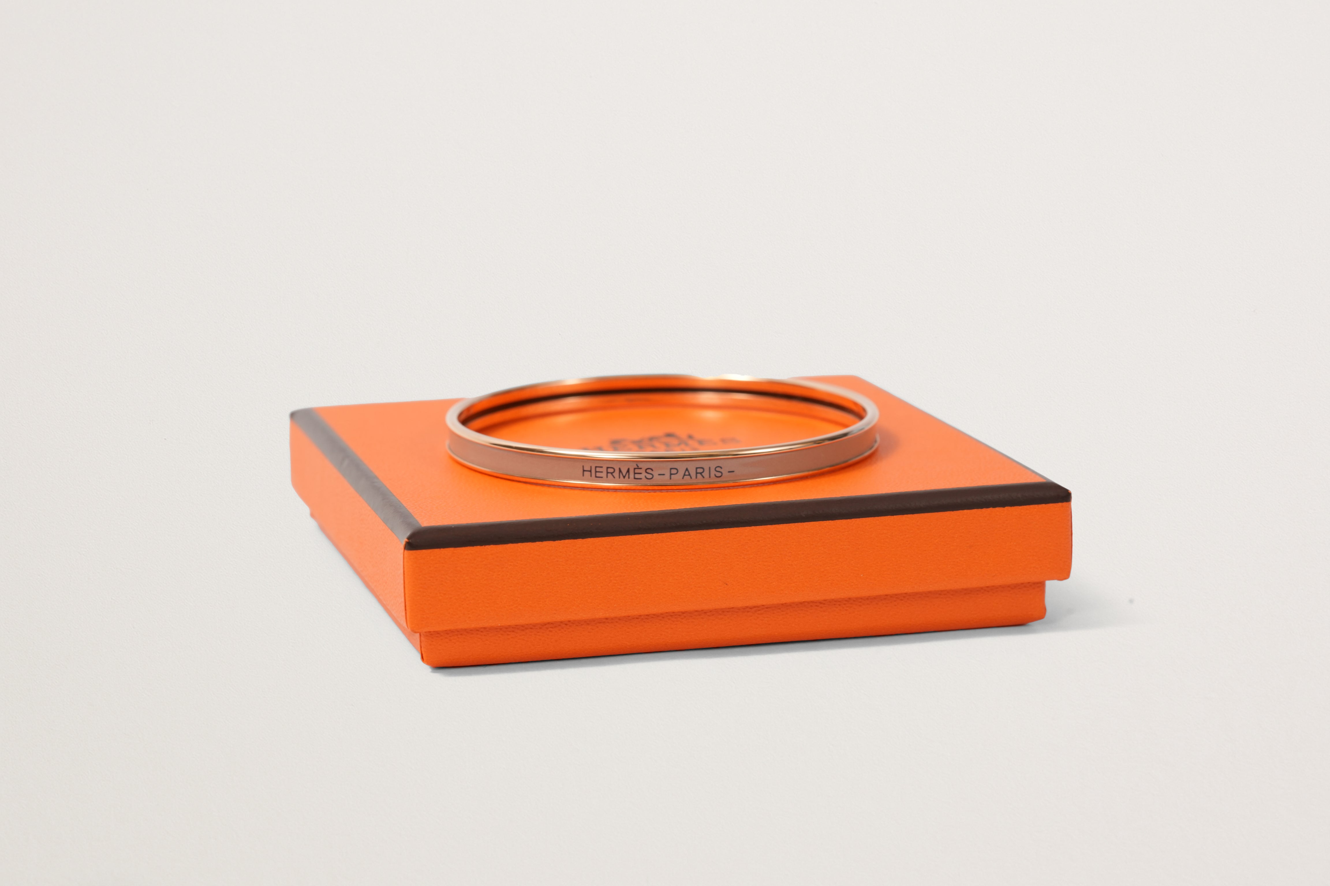 HERMES エナメルブレスレット 《ユニ》 – GINZA SATAKE