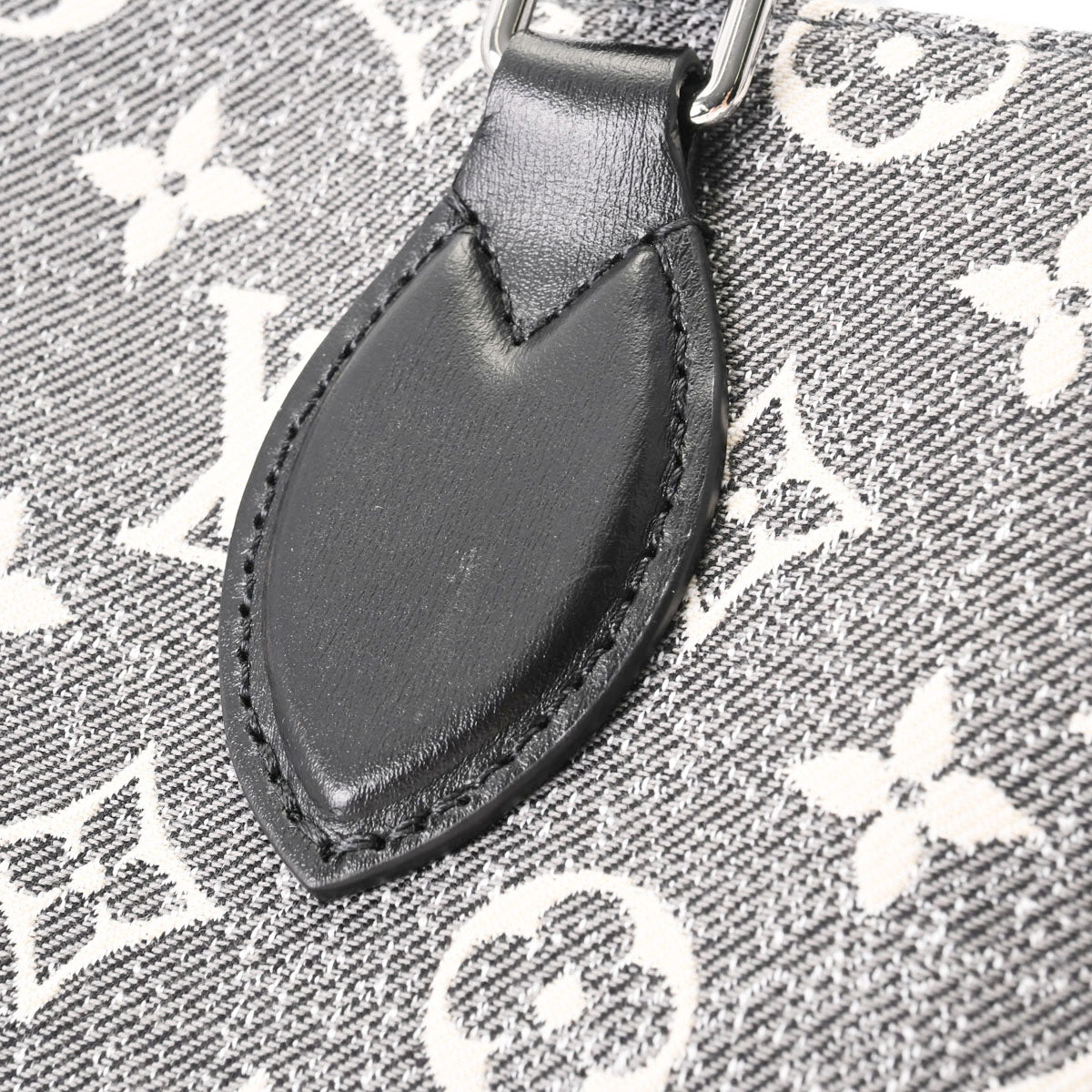 ルイヴィトンモノグラムジャガード オンザゴー MM 14145 ブラック