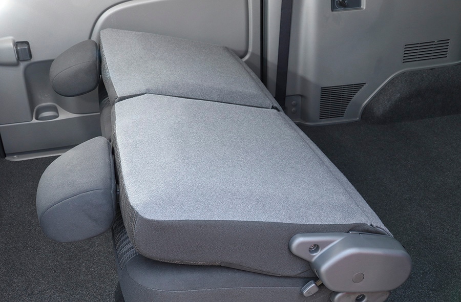 ユーアイビークル NV350 プレミアムGX用 セカンドシートバックパネル