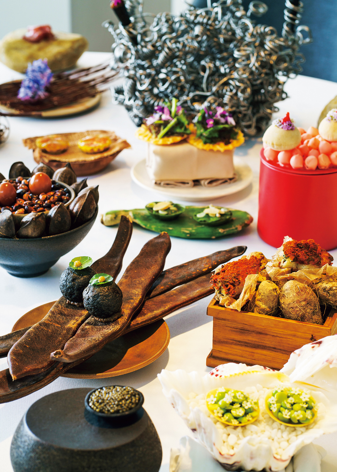 まるでアート！ 古宇利島にある注目の沖縄フレンチ「6 SIX」 | GOETHE