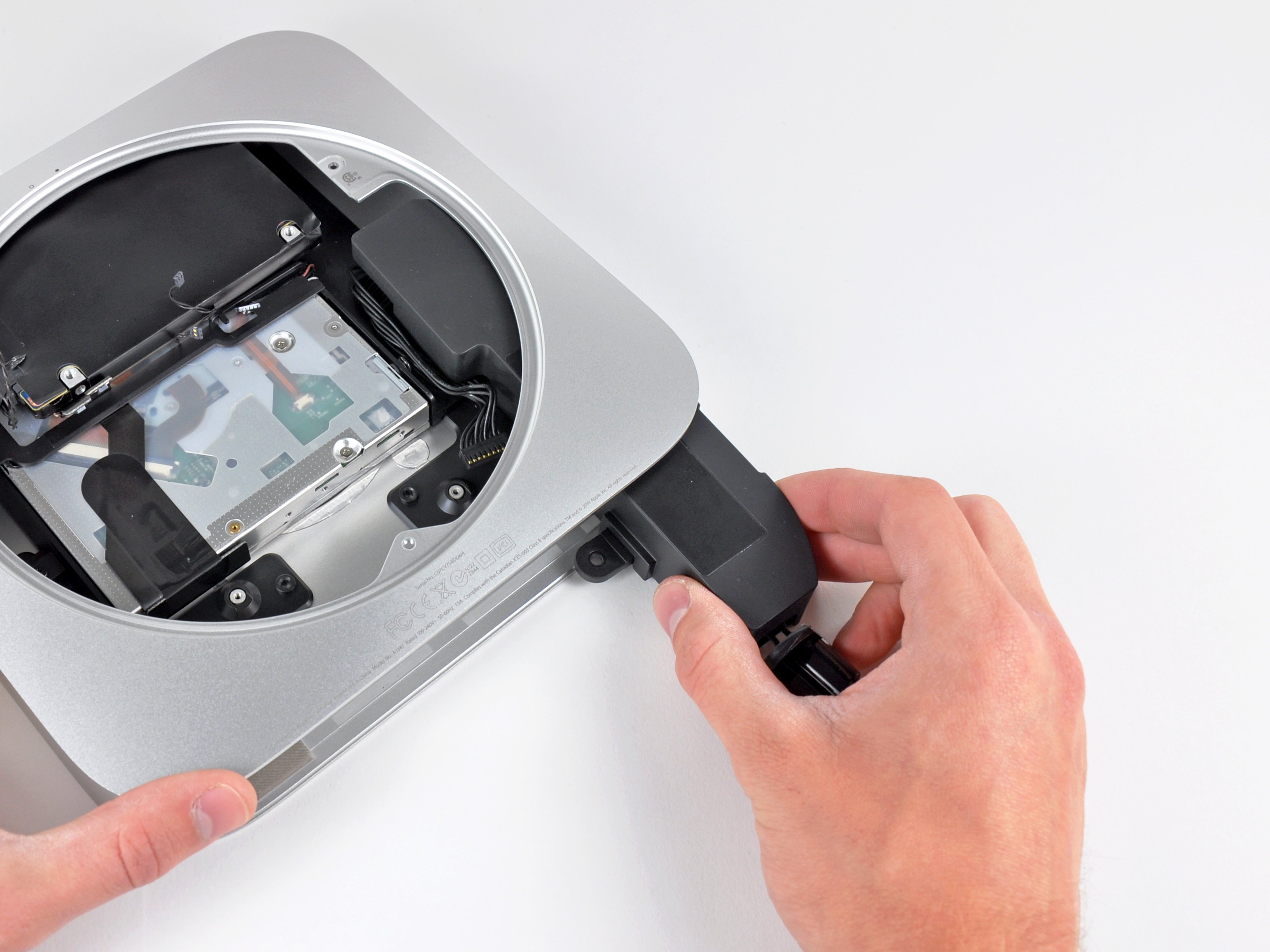 Mac mini Mid 2010の電源の交換 - iFixit 修理ガイド