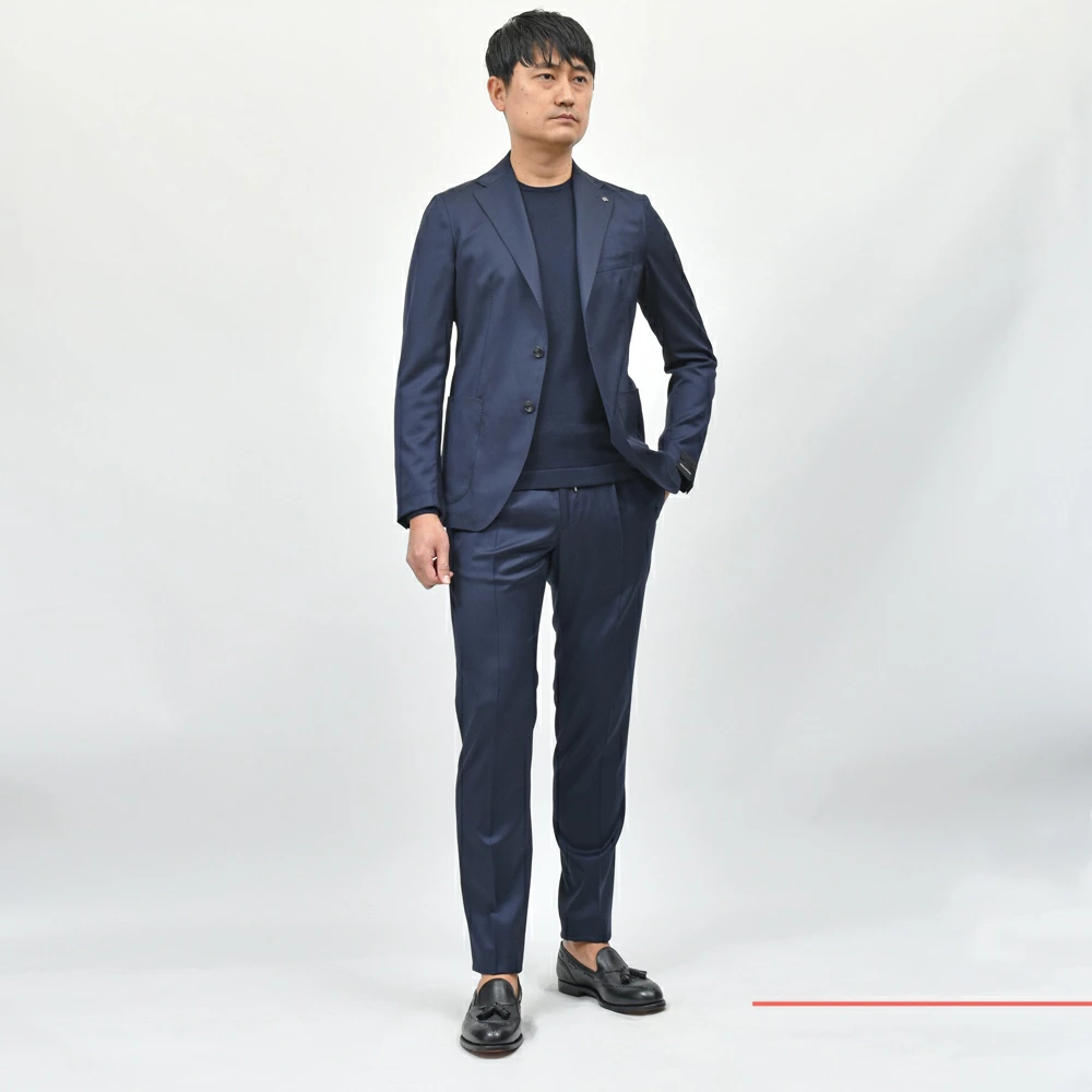 未使用保管品✨XL相当 未使用保管品✨XL相当 タリアトーレ スーツ