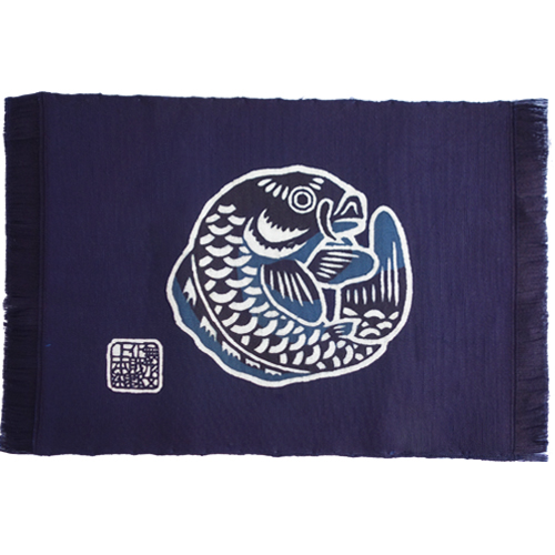 郡上本染 テーブルセンター 鯉丸(黒) | 渡辺染物店｜郡上八幡屋-特産品