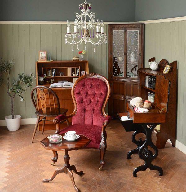 英国のアンティーク家具、扉の収納が付いたオープンタイプのブック