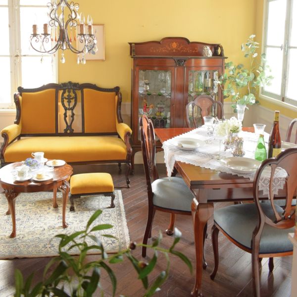 英国アンティークの伸長式ダイニングテーブル、クイーンアン様式の