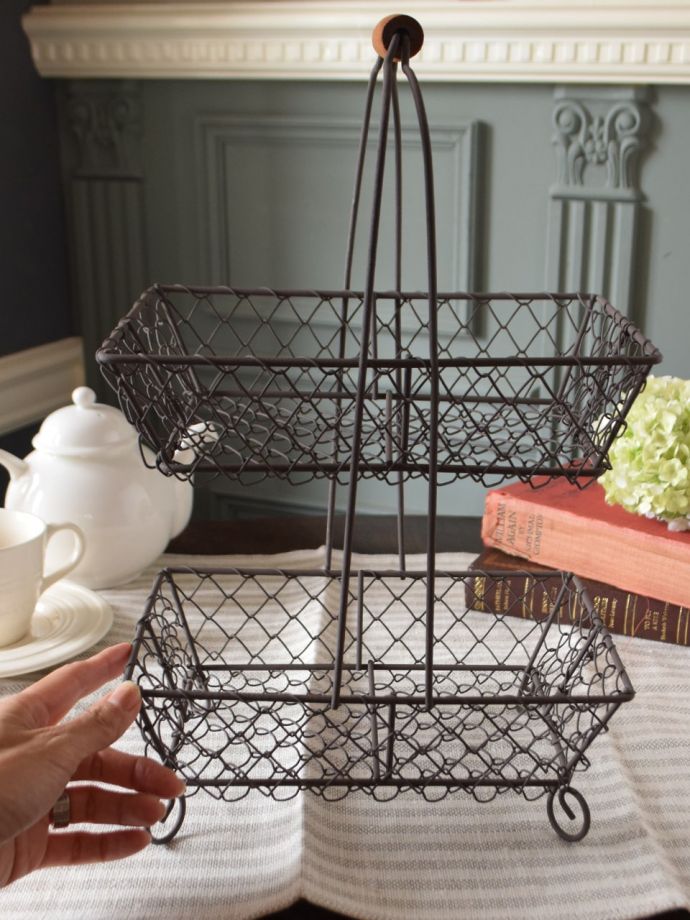 アンティーク調のおしゃれなワイヤー2段バスケット（レクタングル