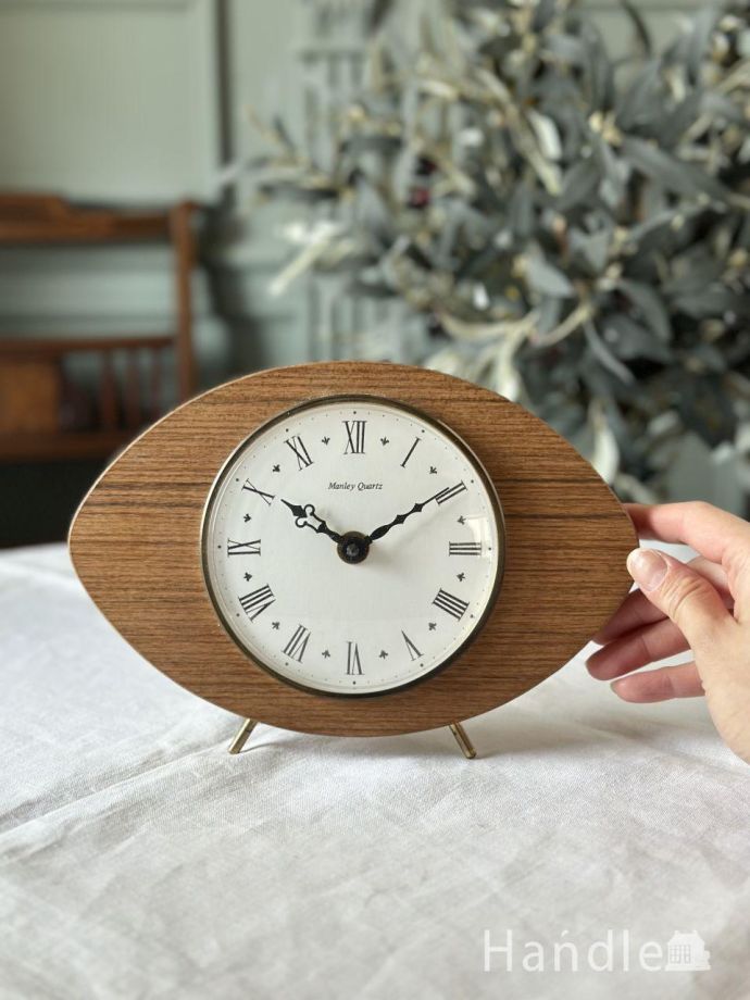 イギリスから届いたビンテージのおしゃれな置時計、 ミッド