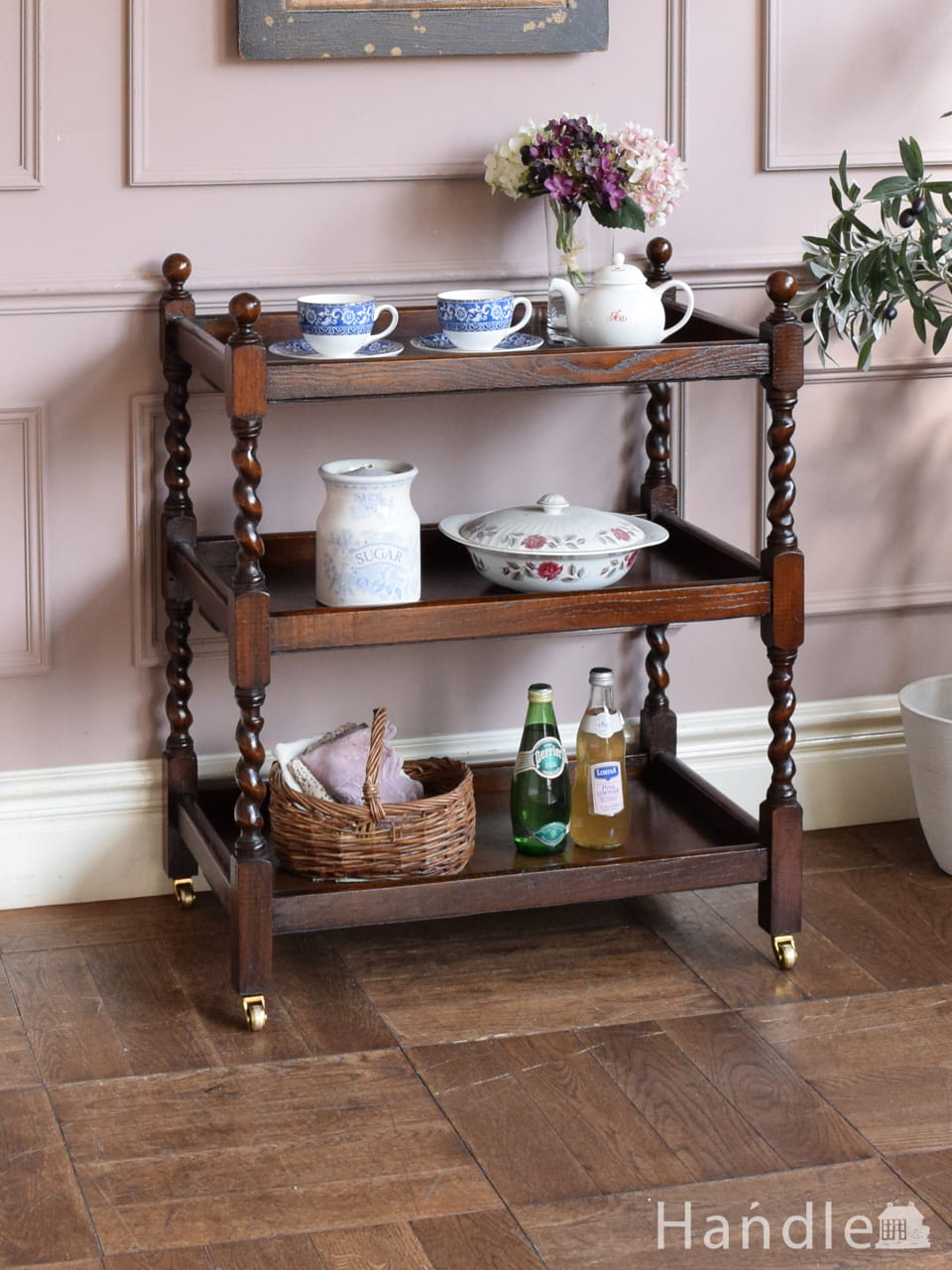 オーク材のアンティークの家具、イギリスで見つけたトレイ付きの