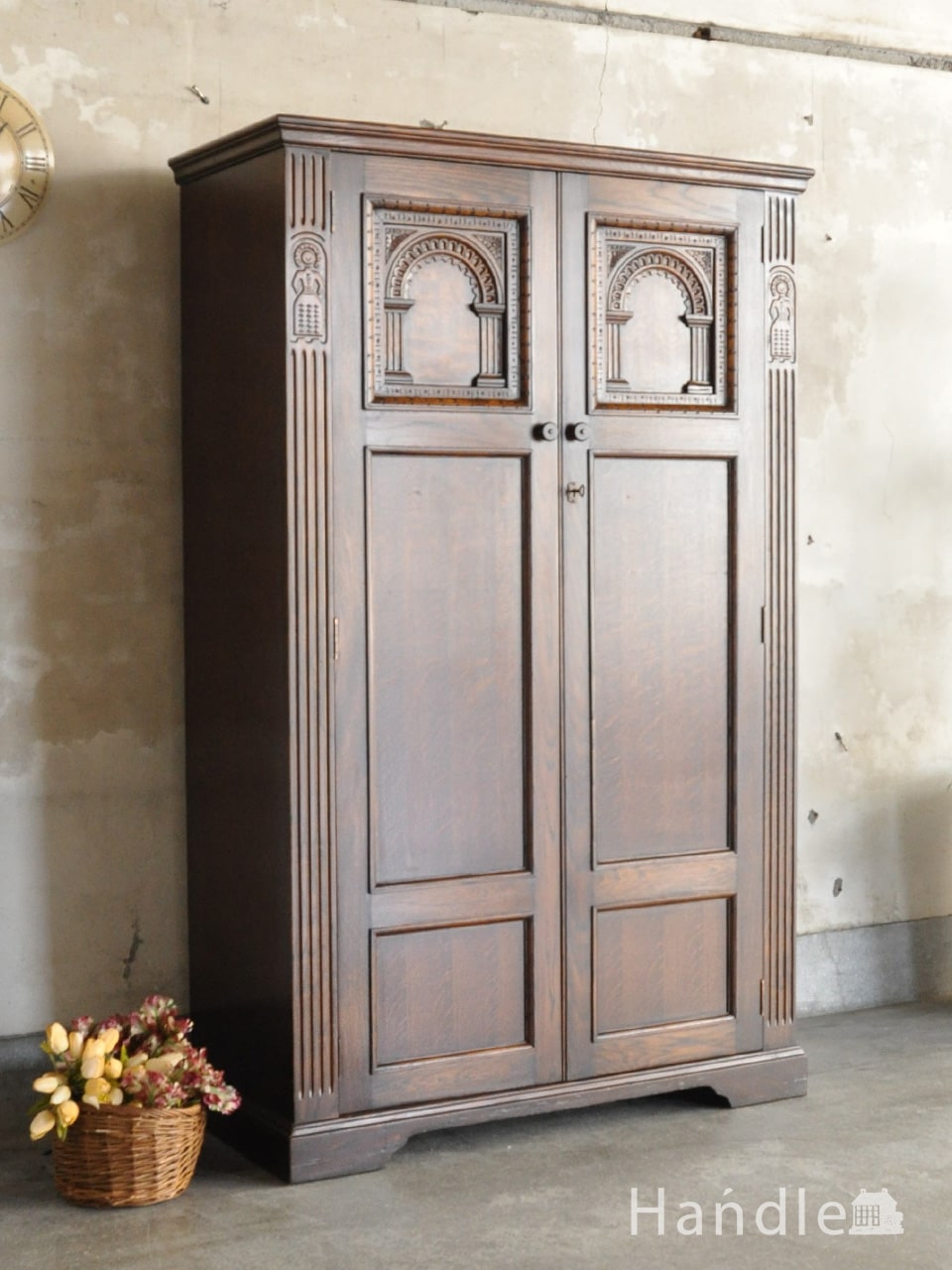 イギリスから届いたアンティークのワードローブ、オーク材のおしゃれな