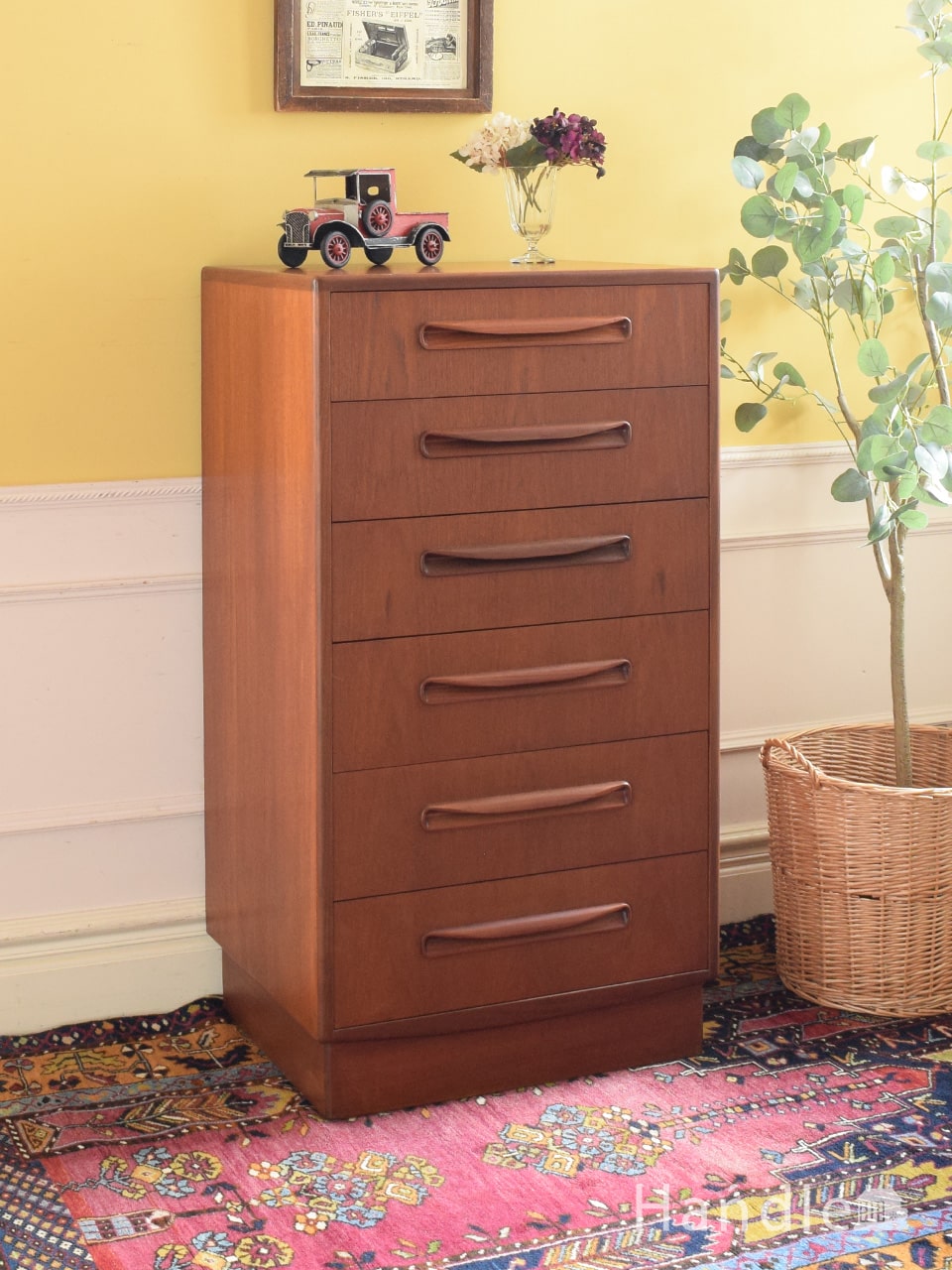 展示品】英国 アンティーク調 チェスト 3段6杯 レリーフ 彫刻 ※i4