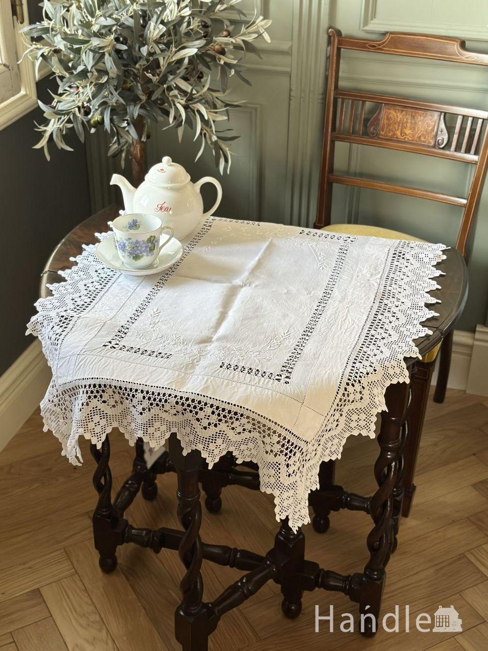 フランスのおしゃれなアンティーク雑貨、バテンレースの華やかな