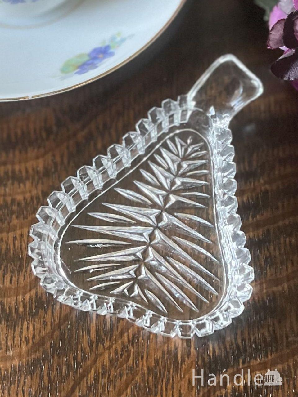 アンティークのガラス食器、仕切り付きの便利でおしゃれなガラス