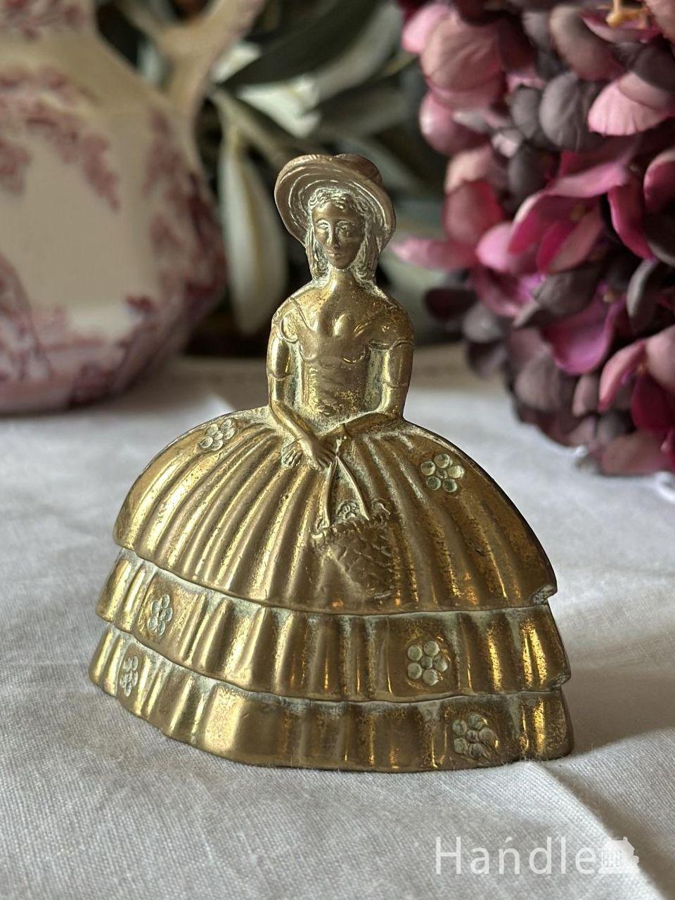 イギリスで見つけたアンティークのベル、真鍮で出来たおしゃれな卓上