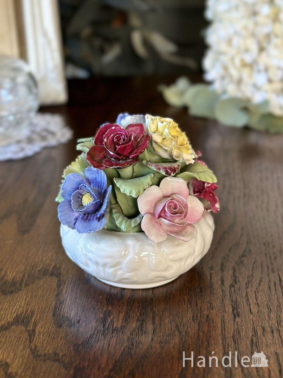 イギリスから届いたアンティークの花、エインズレイの陶磁器で出来た