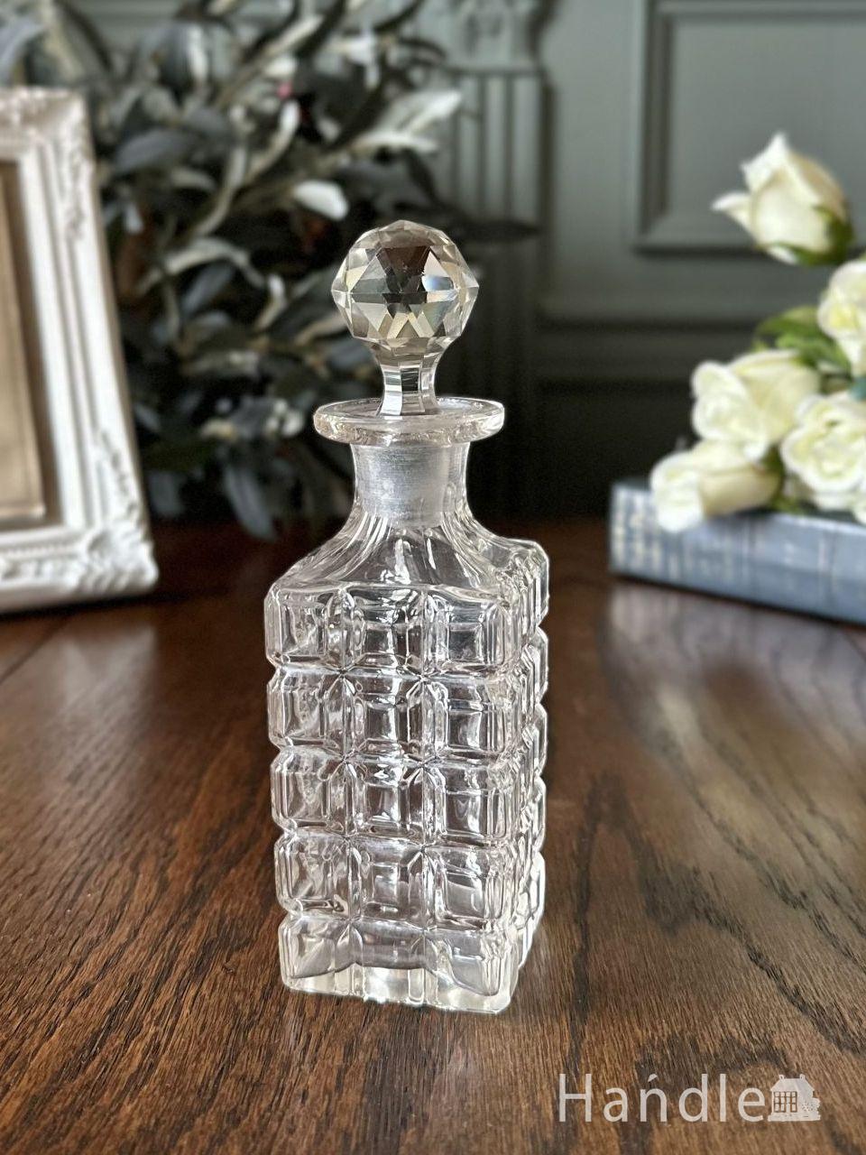 英国アンティークガラスの美しい器、プレスドグラスのおしゃれな