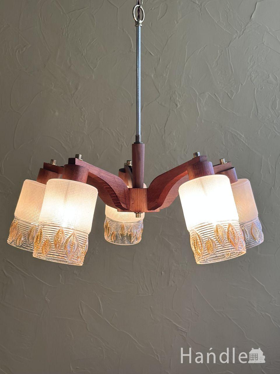 フランスから届いたアンティーク照明、ドロップガラスが美しい