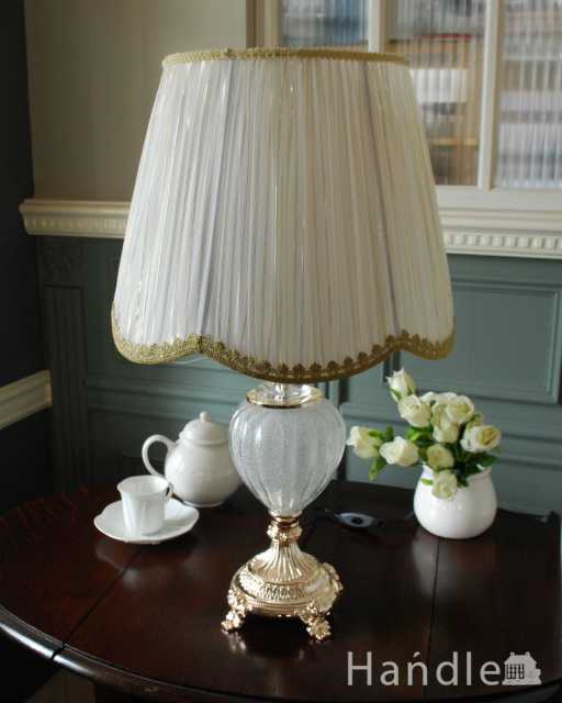 フランス風のおしゃれなテーブルランプ（ホワイト）(電球セット)(tl