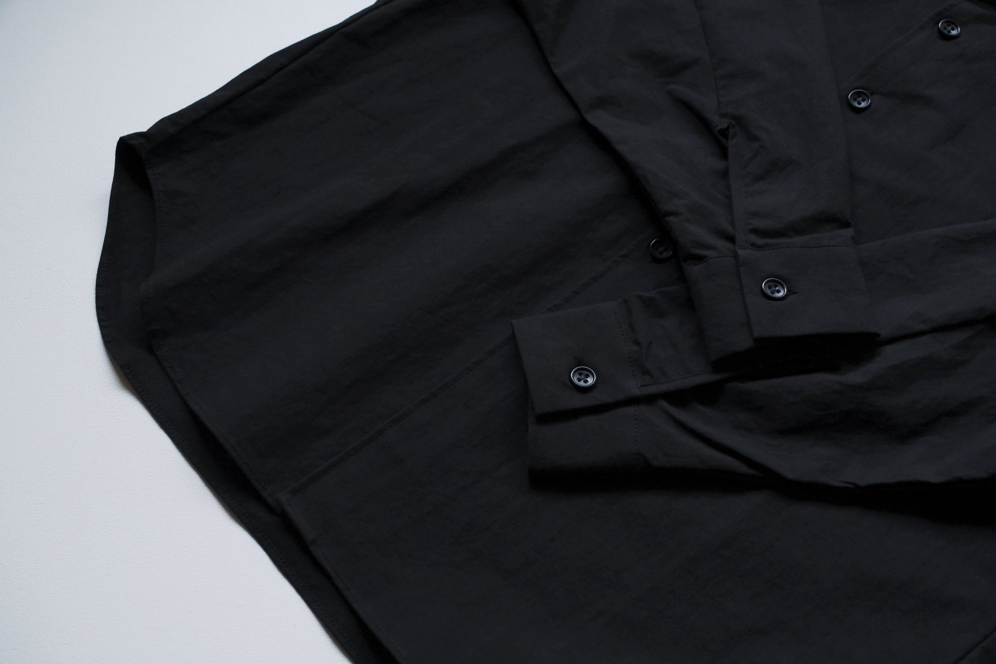 MAN-TLE SHIRT R0S8 Black Weather – 履物関づか 岩倉AA Online Store