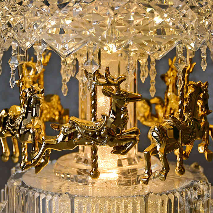 アクリルLEDカルーセルオルゴール/クリア＆ゴールド｜クリスマス雑貨の