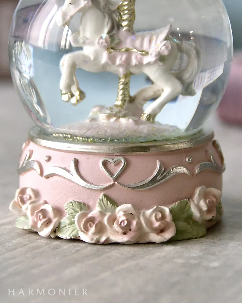 ミニカルーセルスノードーム（ピンク/ブルー）｜クリスマス雑貨の通販