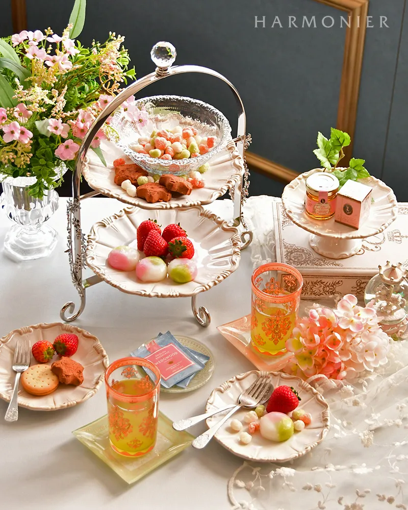 フラワーバイン2段トレイスタンド｜輸入食器・雑貨の通販 ハルモニア