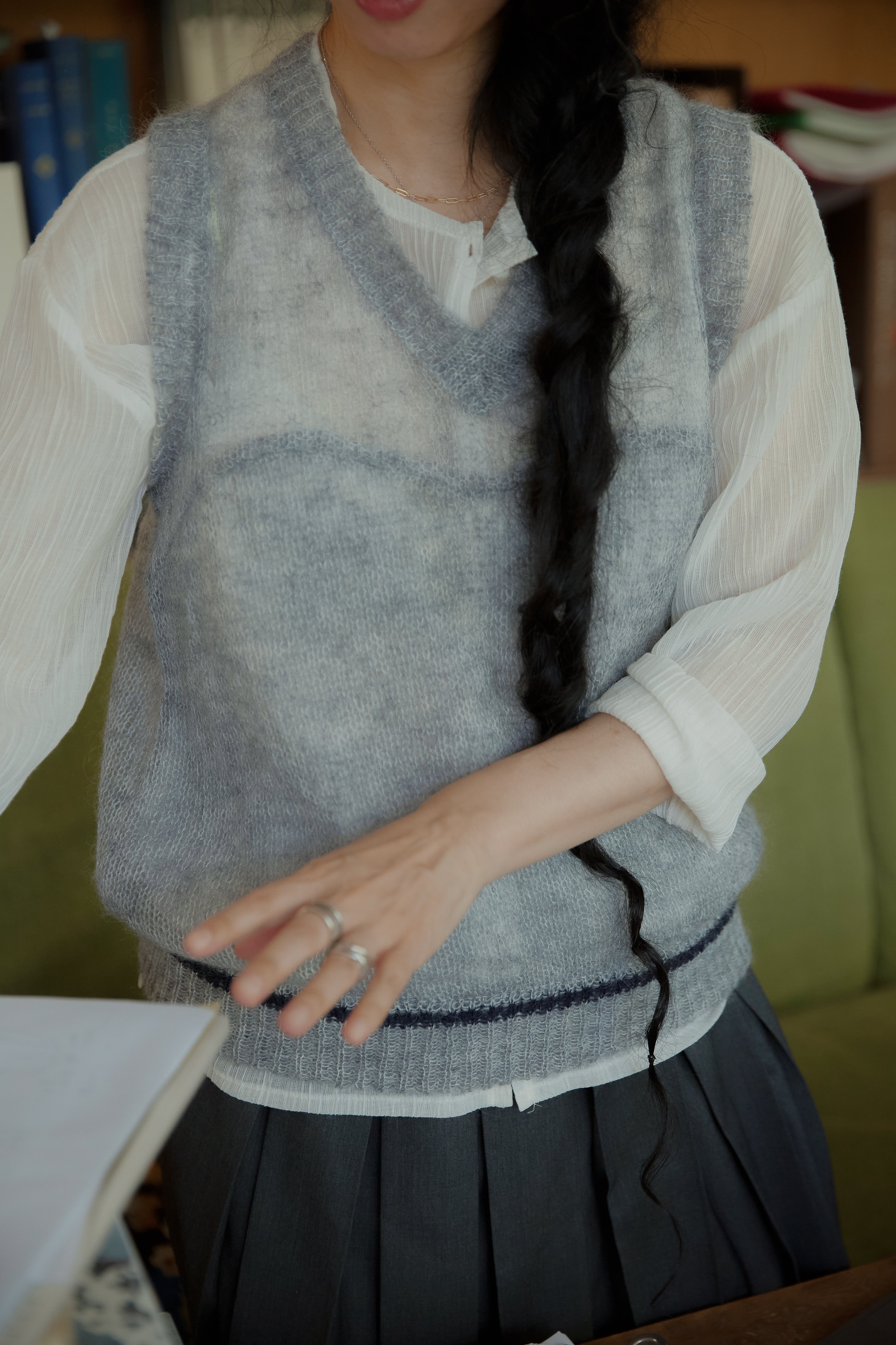 Bookworm's knit vest – HEAP