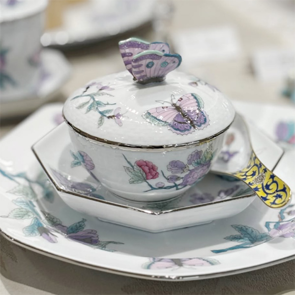 干支置物・うさぎ（ターコイズ・オレンジ）