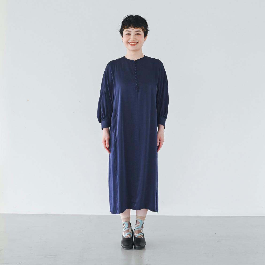 着用レビュー】セミフォーマルドレスを、スタッフ5名が着てみました