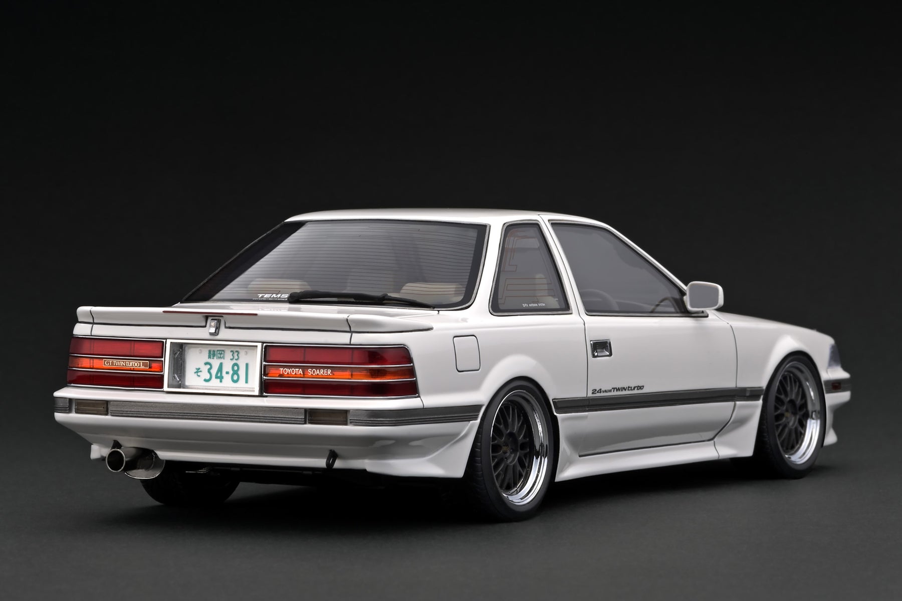 Ignition Model 1:18 Toyota Soarer (Z20) 2.0GT-TWIN TURBO L White