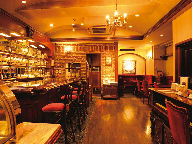 堀田時計店ミュージアム｜昭和の掛時計がつなぐ、銀座銘店の輪