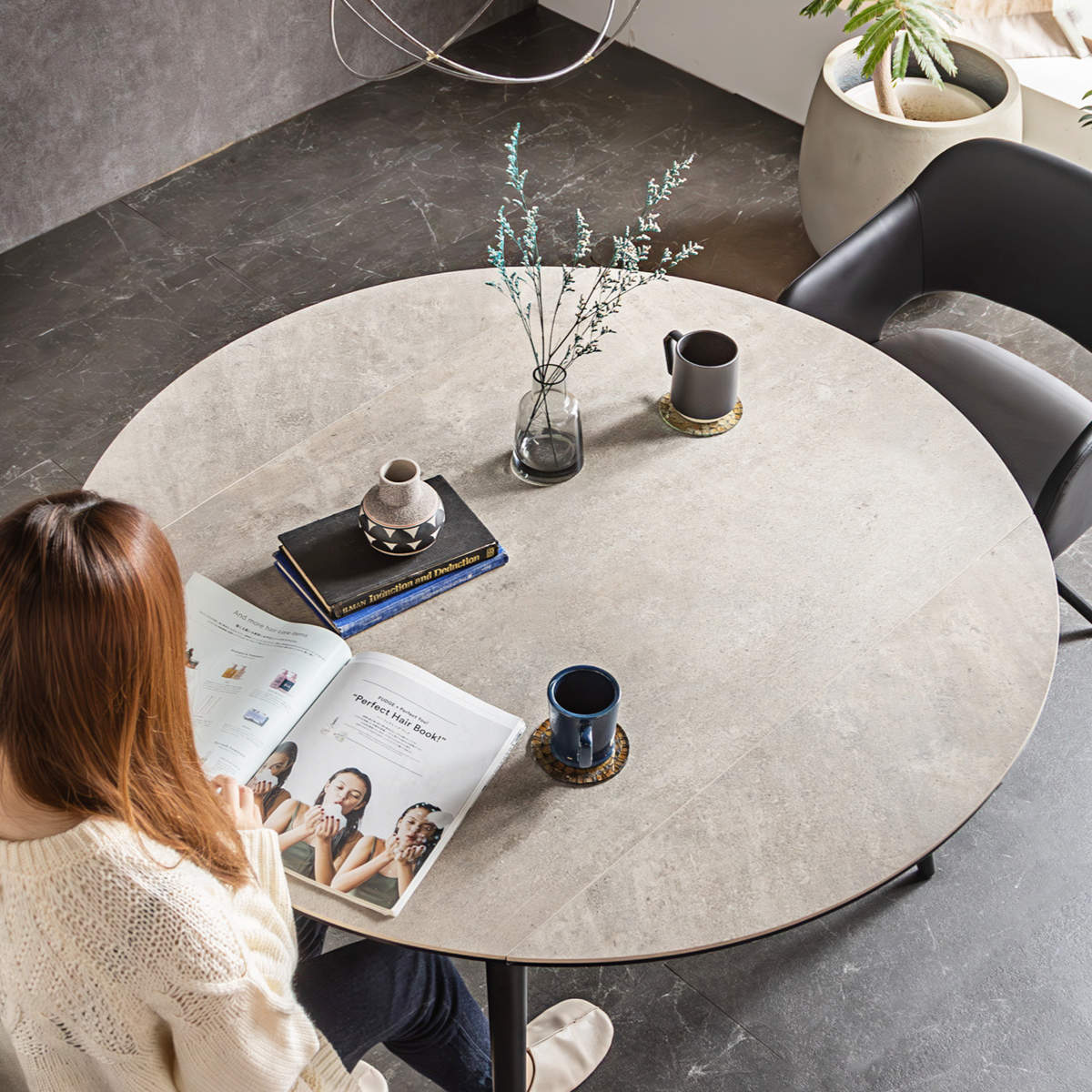 こんにちは New York 円形セラミック天板ダイニングテーブル New York