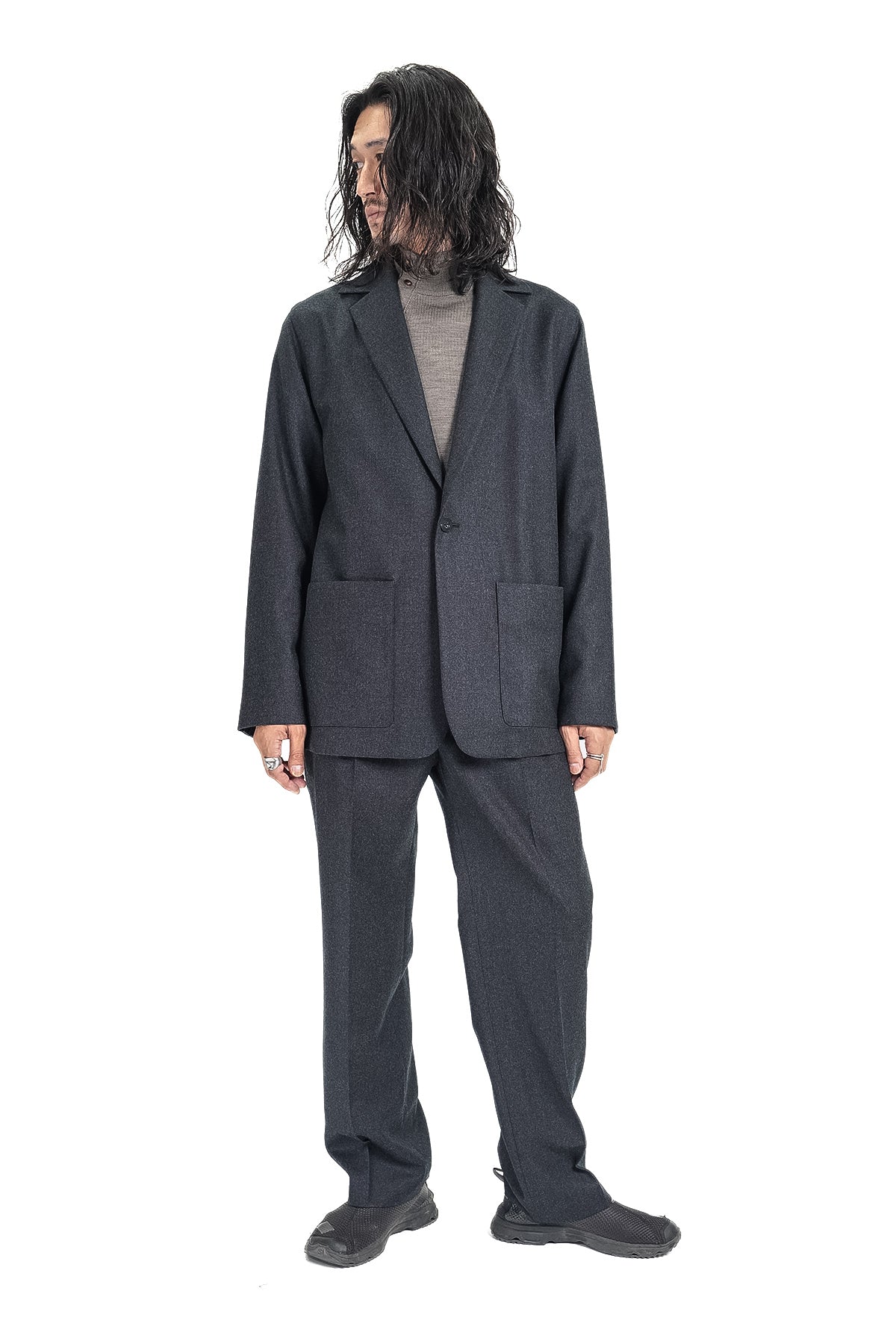 RELAXED SHOULDER JACKET – HUES ONLINE