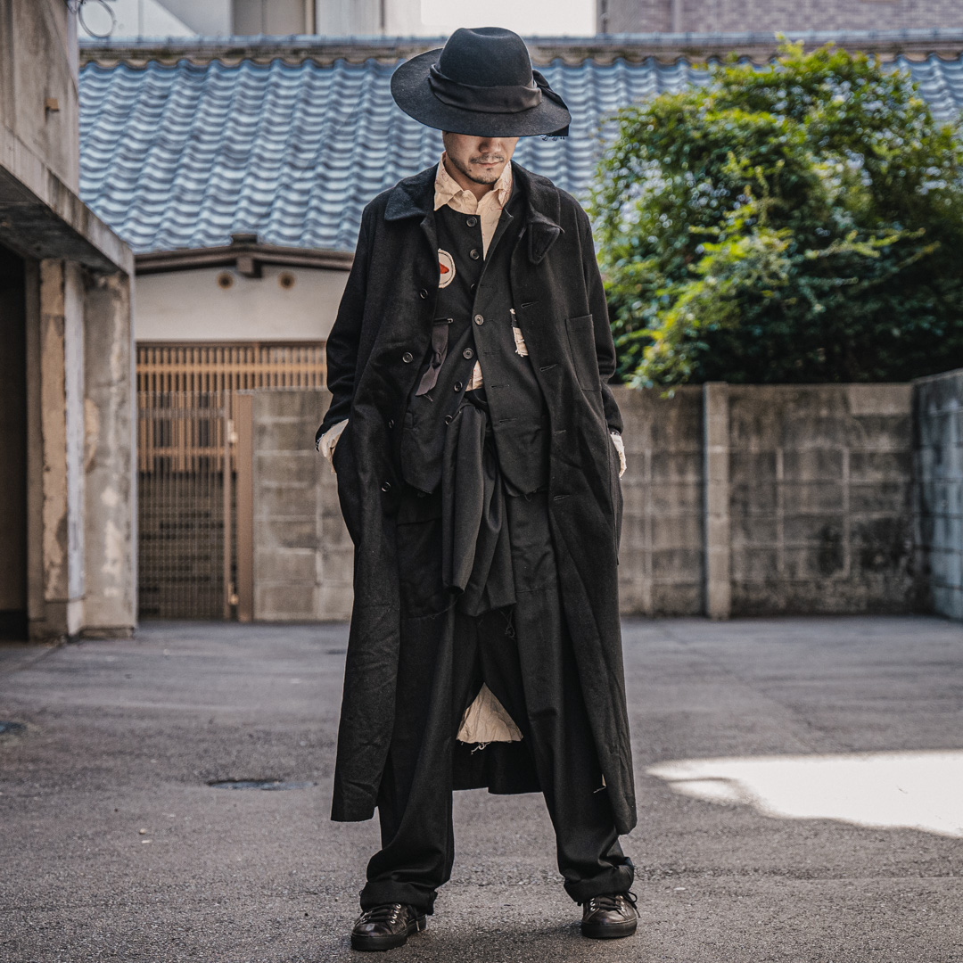 エレナ ドーソン ハイネックダスターコート ロング | HUES 福岡