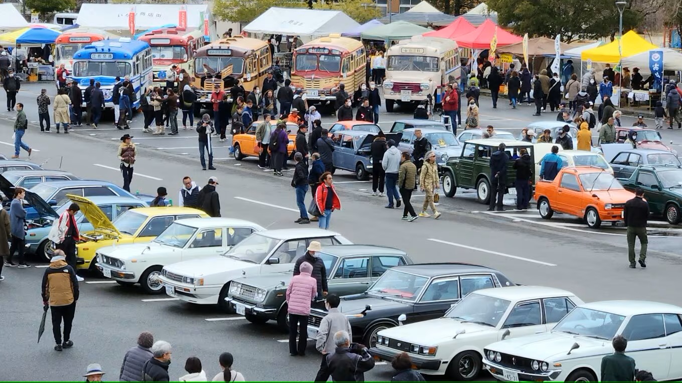 昭和の名車100台が集結！豊後高田・昭和の町レトロカーイベント | 豊後