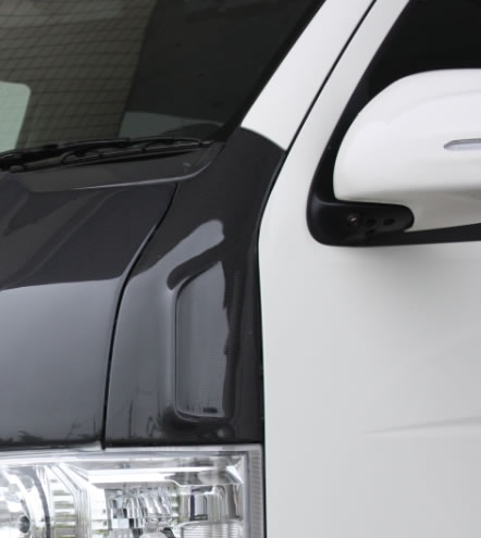 その他】GARAGE VARY ハイエース 200系 1-4型 標準ボディ コーナー