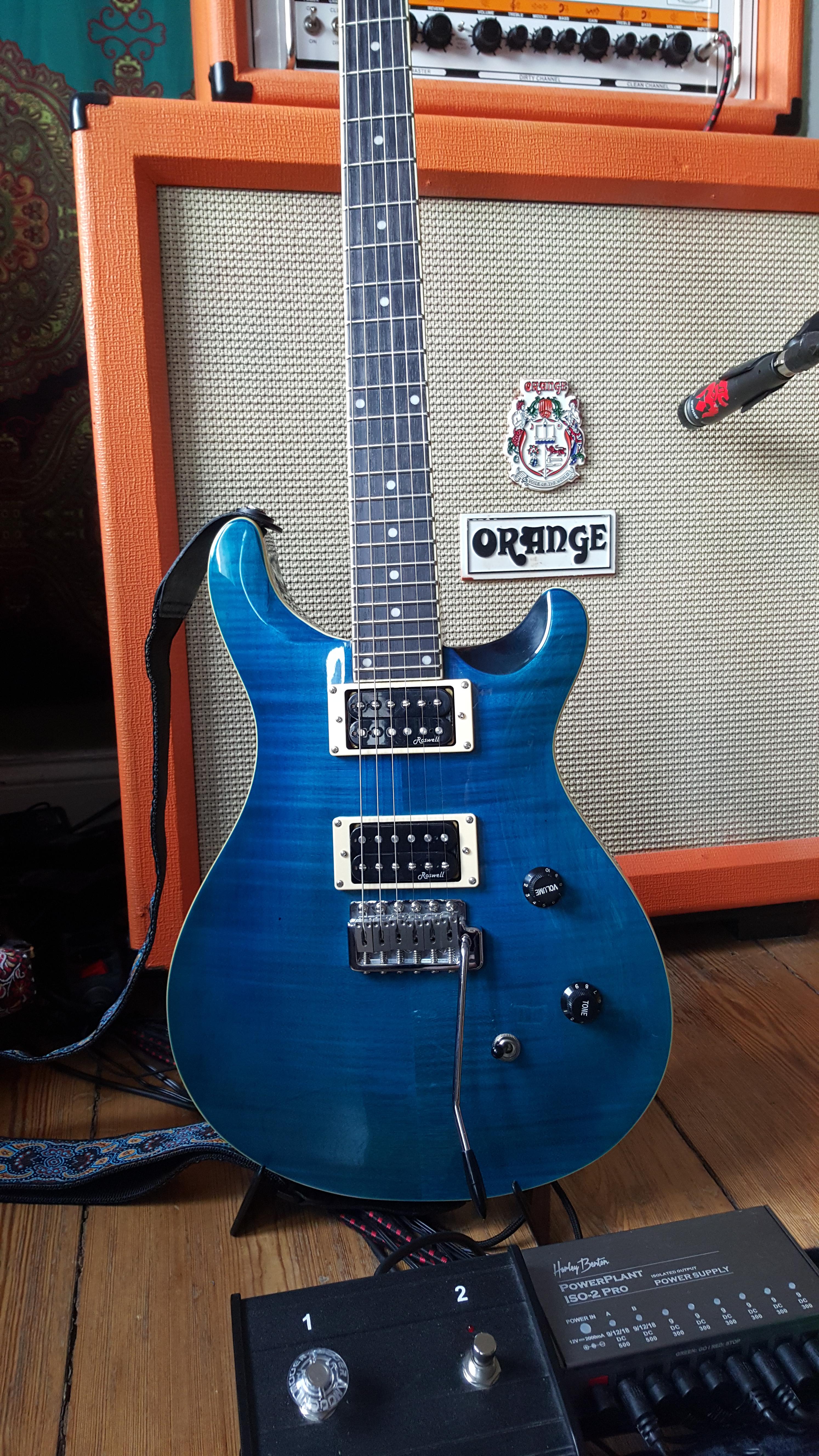 最近仲間入りしたやつ: Harley Benton CST24-T Deluxe の Ocean Flame